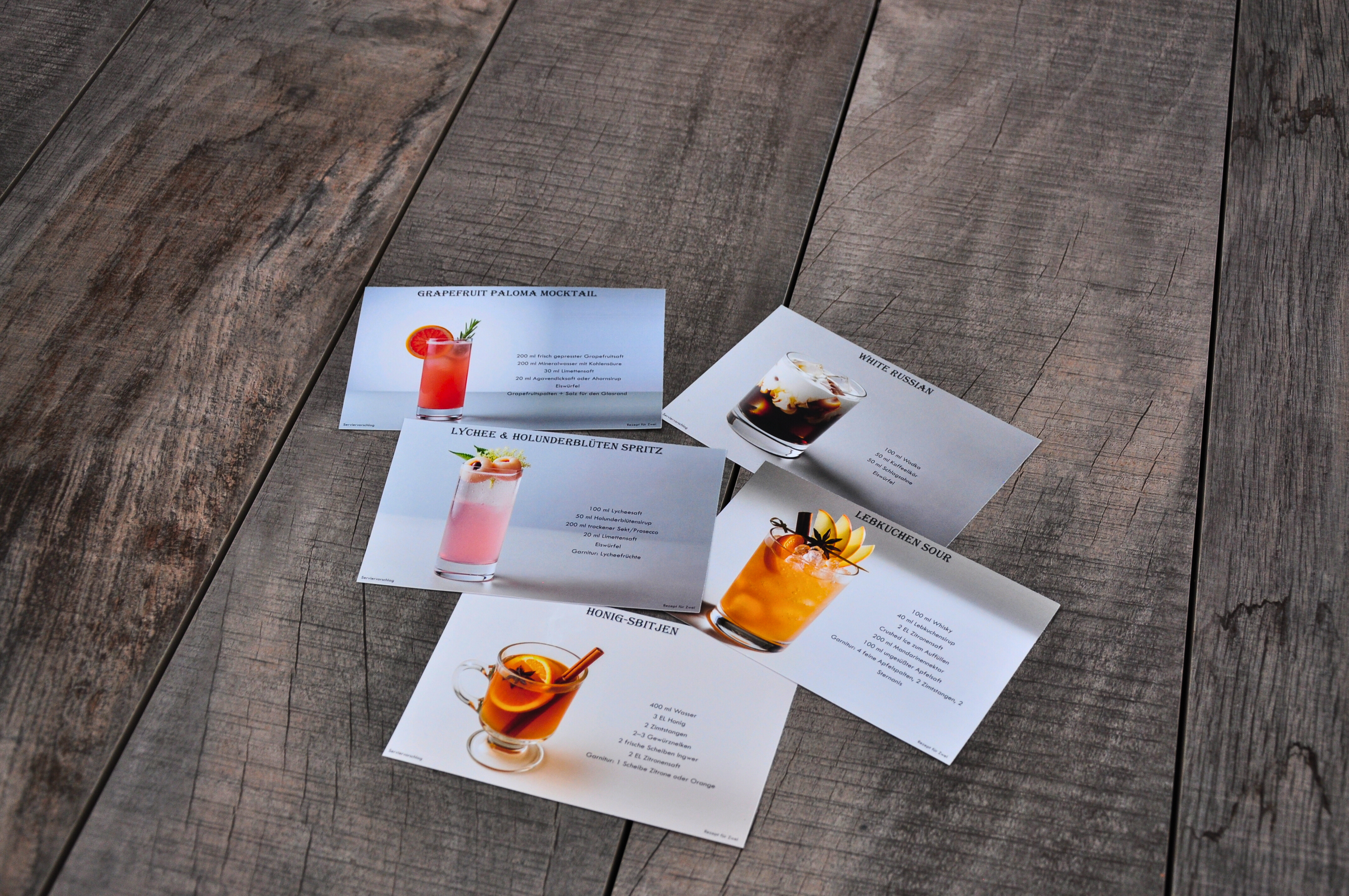 „Shaken Weeks“ – Wochen-Tischkalender mit 53 Rezept-Postkarten